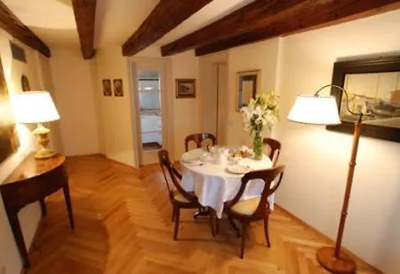 Lmv - Exclusive Apartment